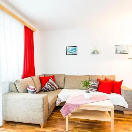 Lucia Apartment *